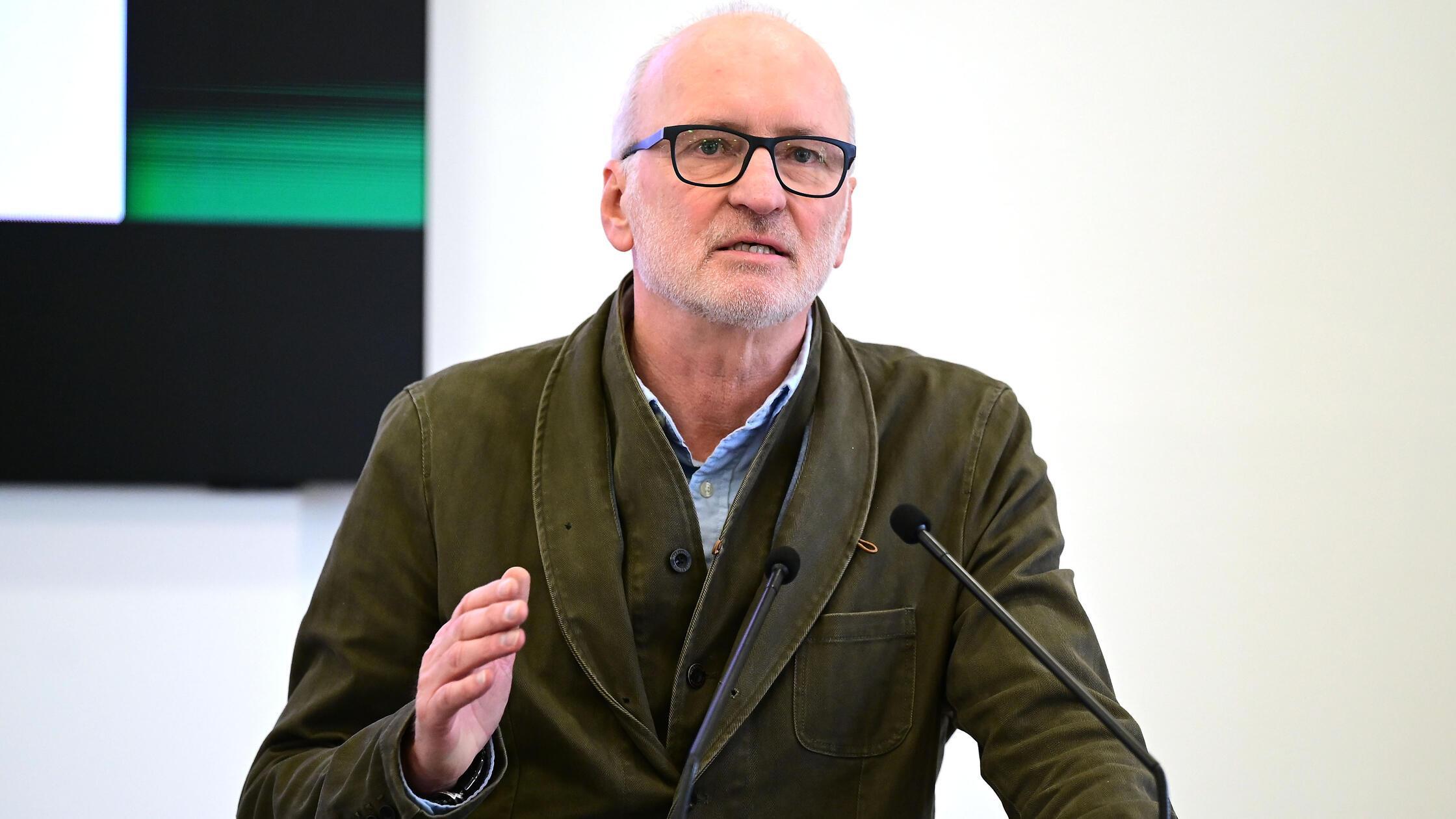 gruene_hjw_261025_011