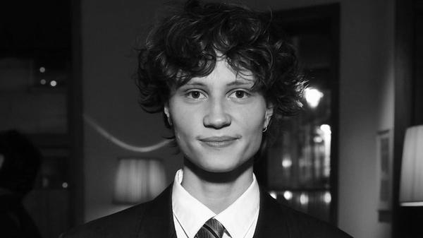 Die Schauspielerin <b>Luna Jordan</b> stand bereits in jungen Jahren vor der Kamera - unter anderem für den "Bergdoktor", "Polizeiruf 110" und die Serie "Euphorie". Am 18. Mai wurde bekannt, dass sie mit nur 25 Jahren gestorben ist .