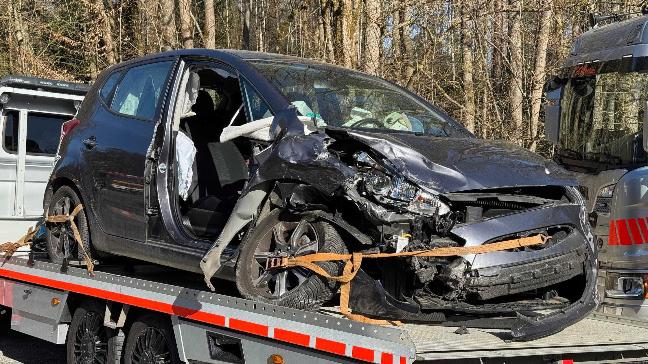 Schwerer Verkehrsunfall nach riskantem Ãœberholman