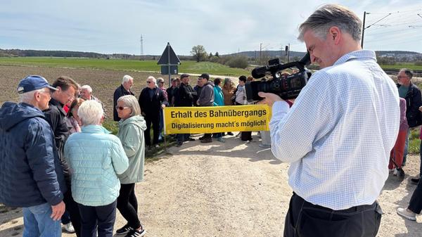 ZDF Filmen Bahnübergang Kreisstraße