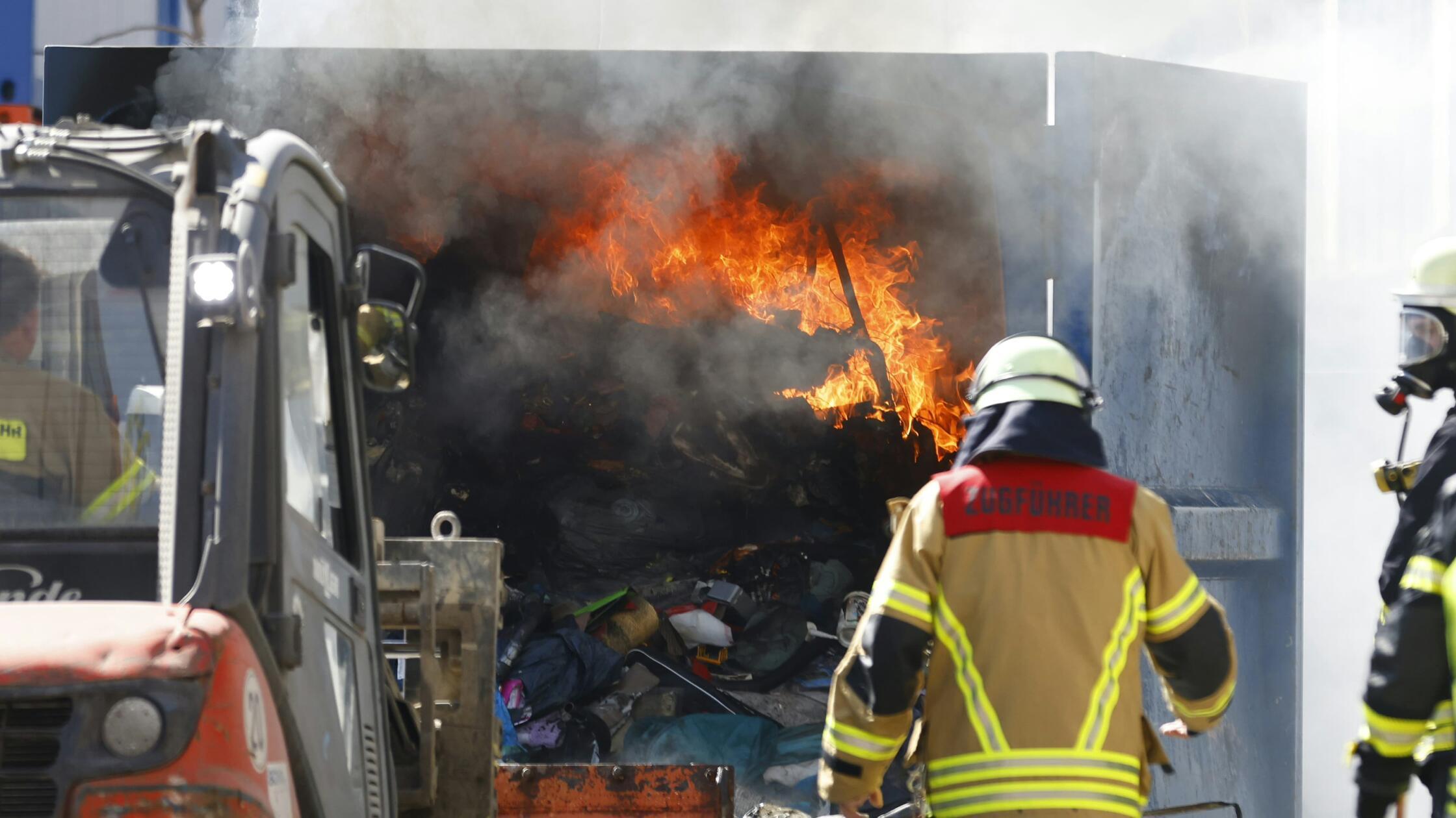 Feuer Recyclinghof FUE