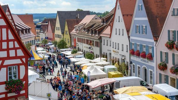 Pingstmarkt "Stadt-fair-liebt" in der Altstadt Hil