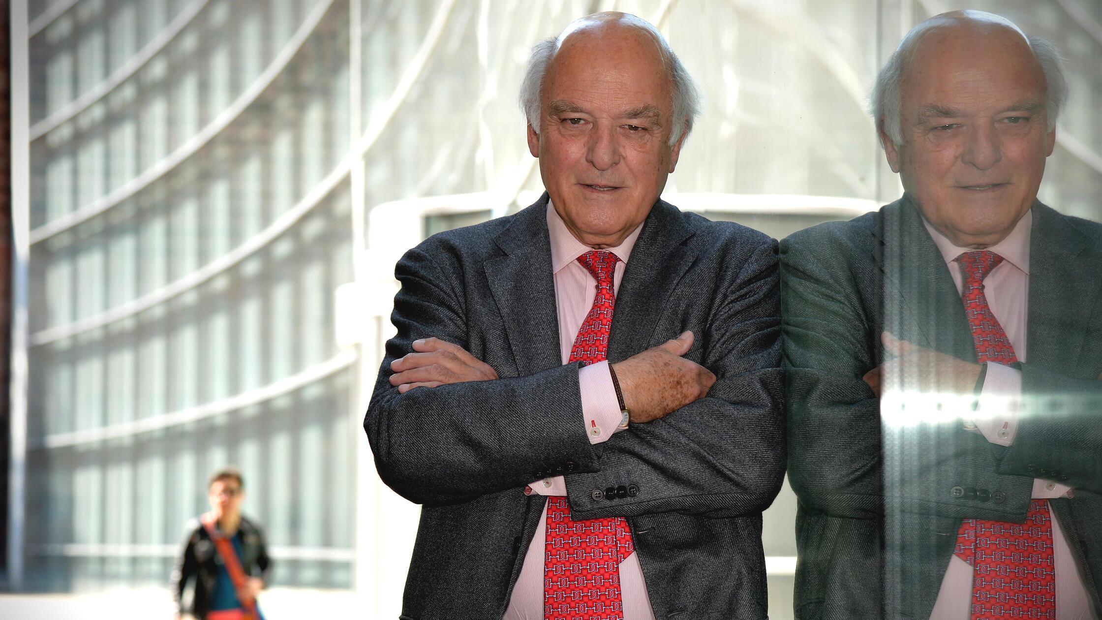 Portrait Karl Gerhard Schmidt am Neuen Museum