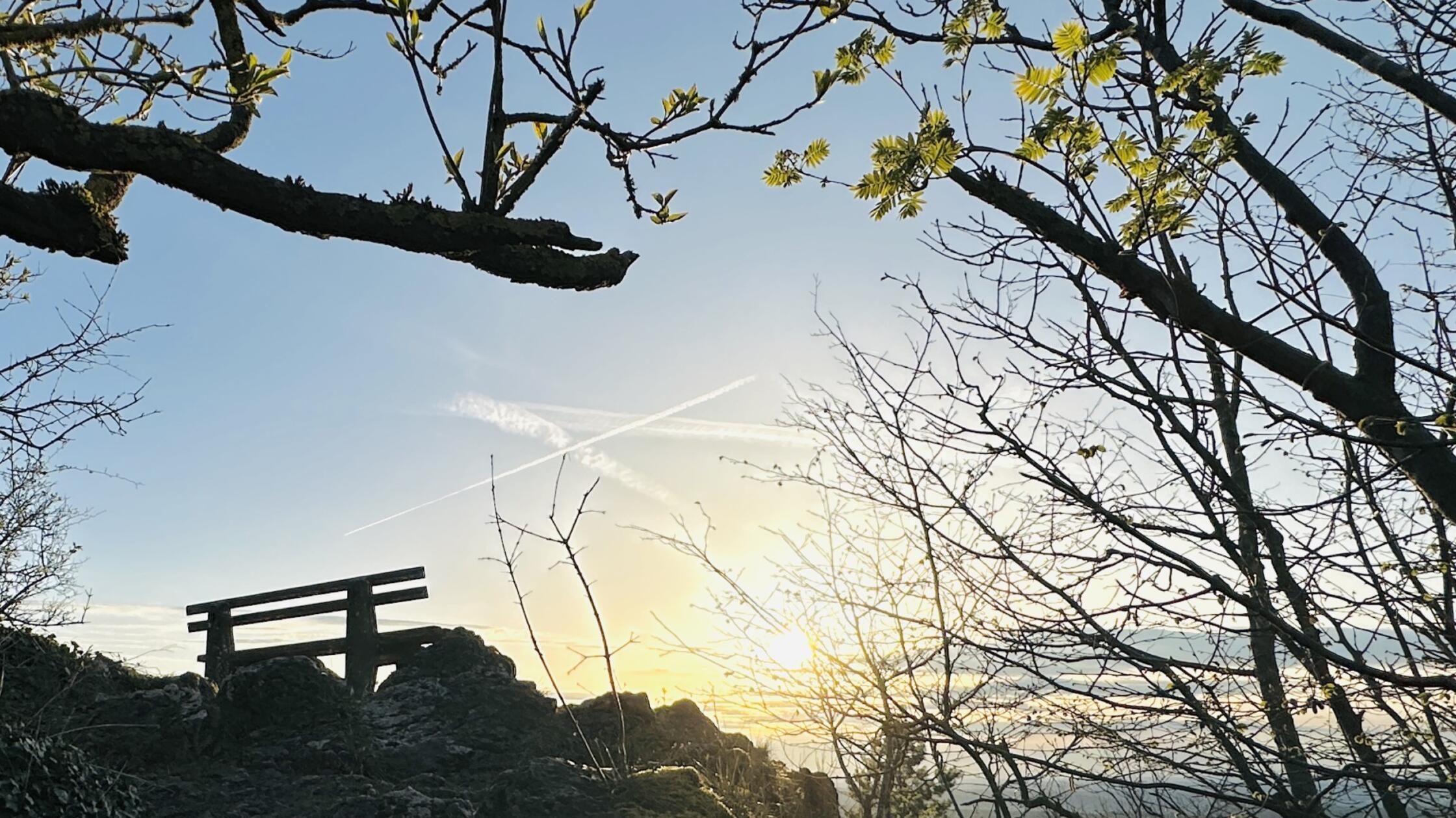 Unser Leser hat den Sonnenuntergang am Walberla festgehalten.