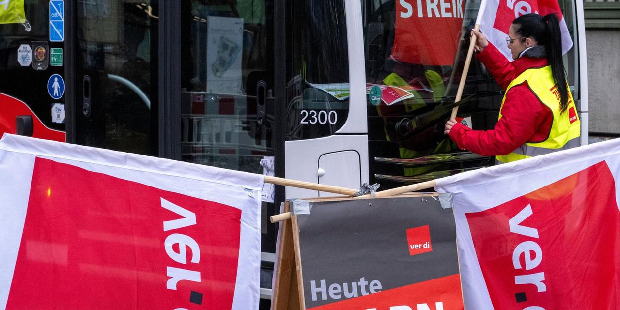 Warning strike paralyzes Nuremberg again - | Senior Citizens' Day at ...