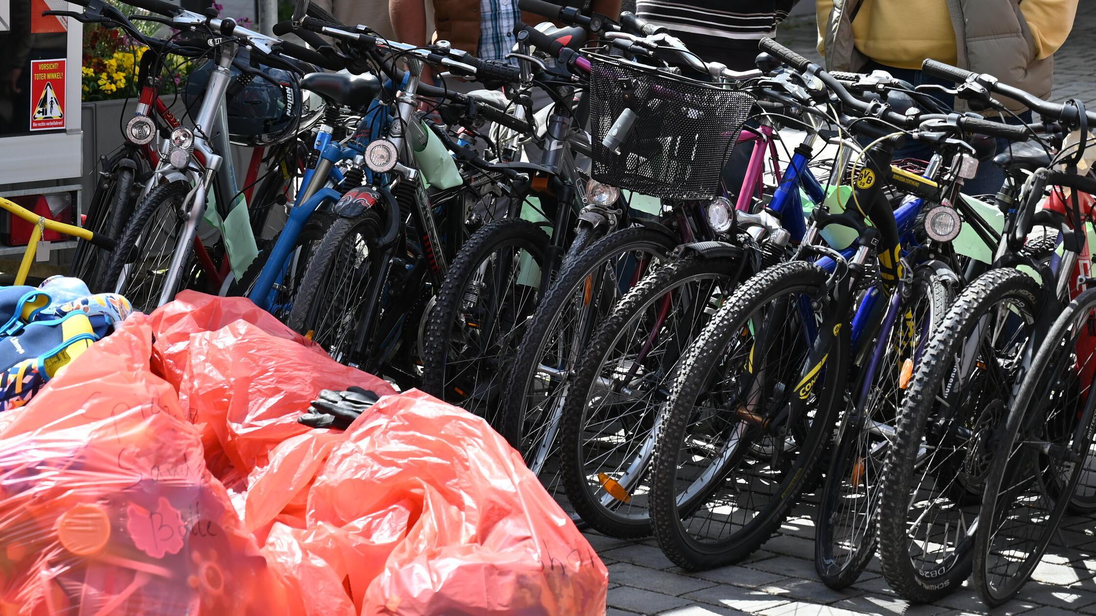 "Zum Ersten, Zweiten und Dritten ... verkauft!"