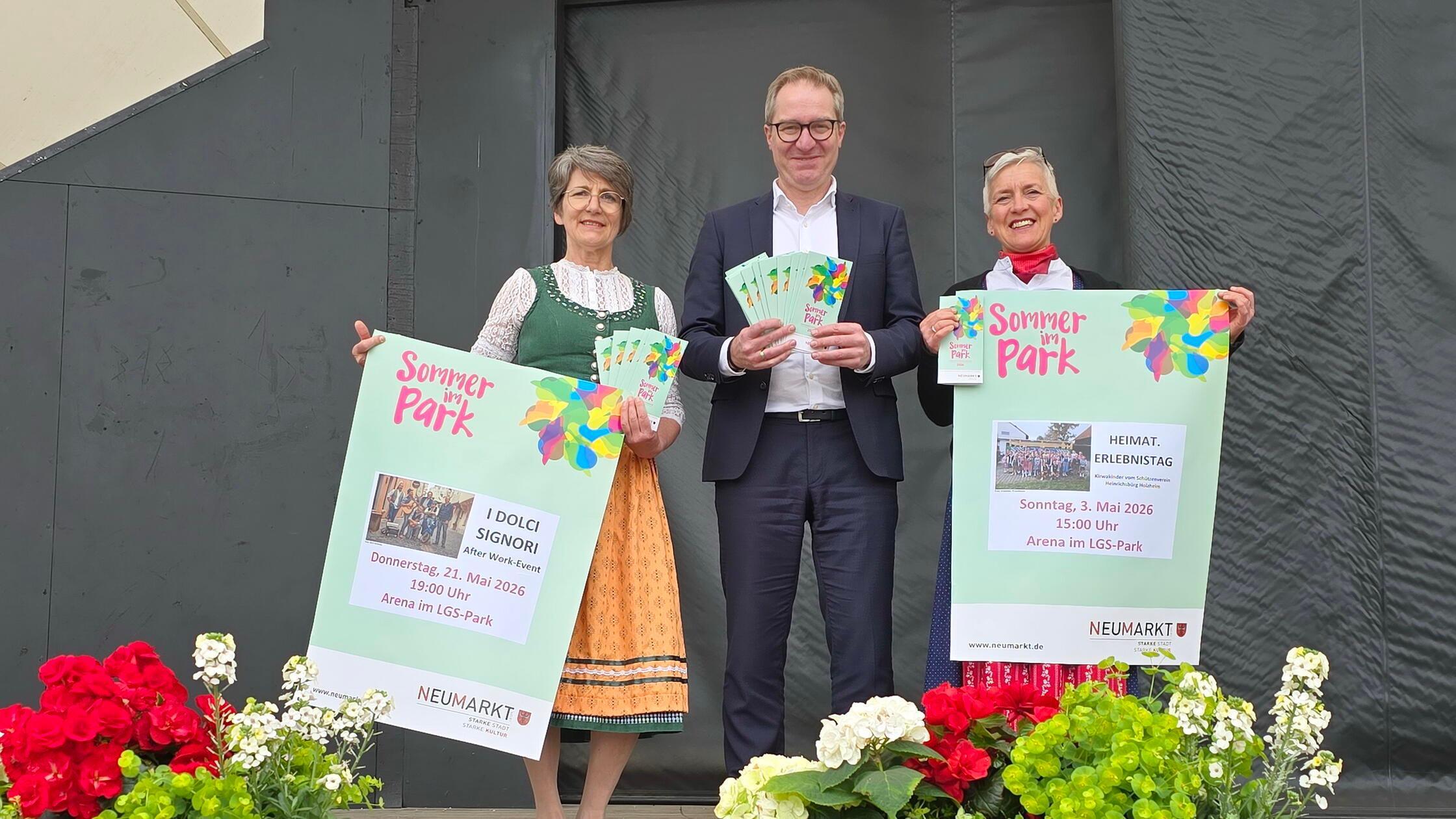 vlnr: Susanne Meier Kulturamt, OB Markus Ochsenküh