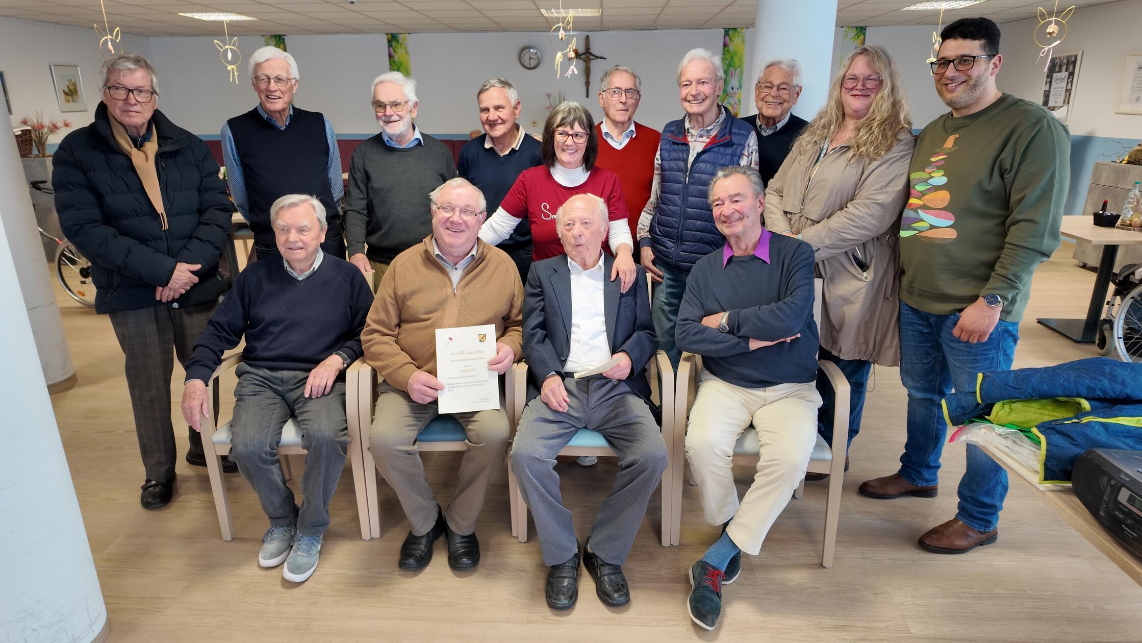 Joseph Götz sitzend (2v.re) Senjoren beauftragter 