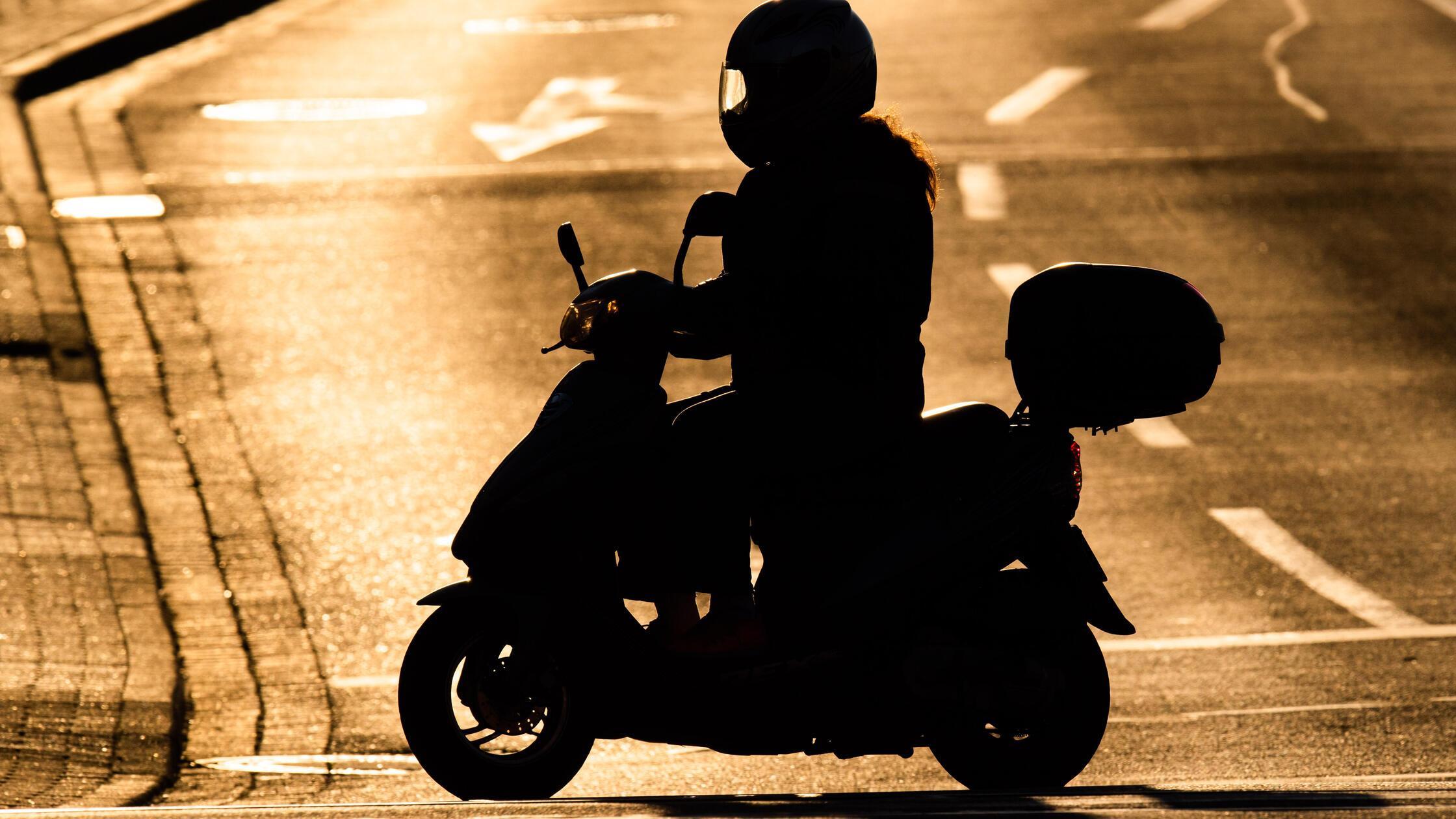 ILLUSTRATION - Idylle und Freiheit auf dem Motorro