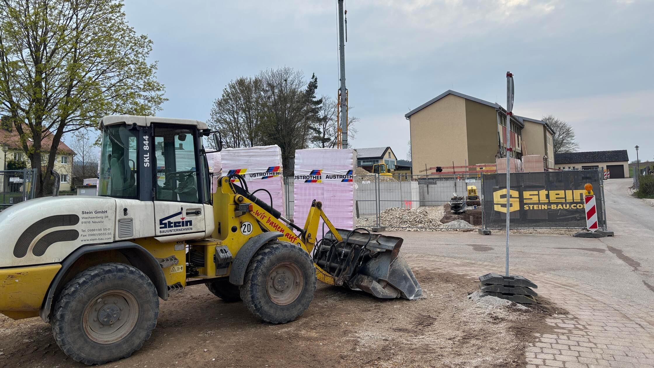 Sanierung Grundschule Mitteleschenbach April 2026