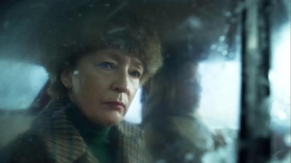 Sie ist eine Zusammenarbeit von Fajny Film, Krakauer Haus und Stadt Nürnberg: die Polnische Filmwoche. Am Donnerstag hebt sich der Vorhang zur 21. Ausgabe des Filmfests, das heuer erstmals im Filmhaus stattfindet. Zur Eröffnung läuft Kasia Adamiks Beitrag „Winter im Zeichen der Krähe“. Der auf einer Kurzgeschichte basierende Film handelt von einer englischen Psychiaterin, die einen dramatischen Moment der polnischen Geschichte miterlebt. Beginn: 19 Uhr. Die Filmwoche endet am 22. April.