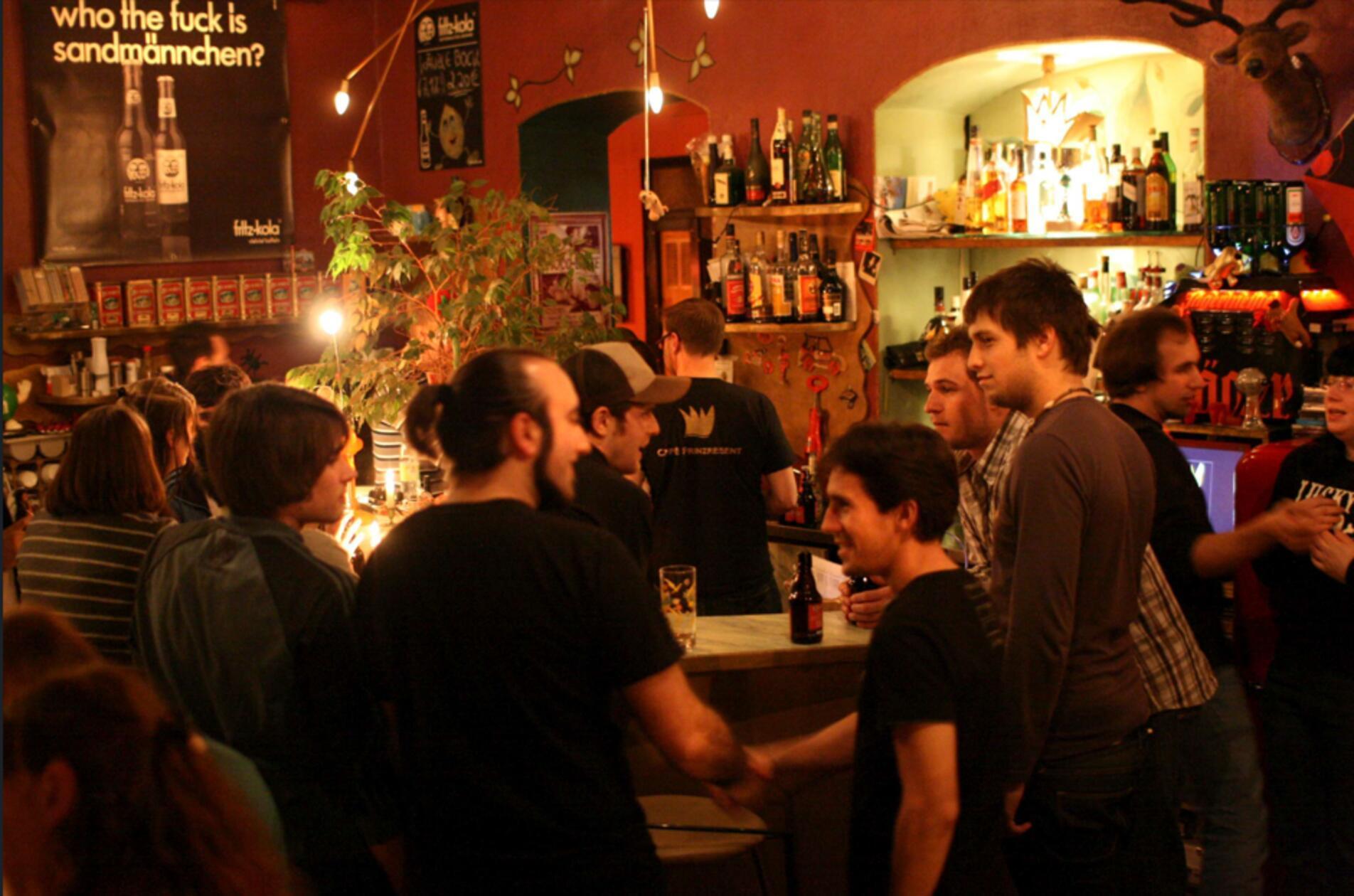 Insgesamt 16 Kneipen sind am Samstagabend bei der 25. Ansbacher Kneipenjagd dabei. Das Bar-Festival startet um 20 Uhr und bietet dem Publikum Live-Musik ohne Ende. Zwischen den Locations pendelt ein Shuttlebus.