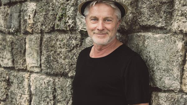 "Mia san oans" lautet der Titel von Werner Schmidbauers aktuellem Programm. Am Sonntag präsentiert der Moderator und Musiker sein Werk in der Rother Kulturfabrik. Konzertbeginn ist um 19 Uhr.