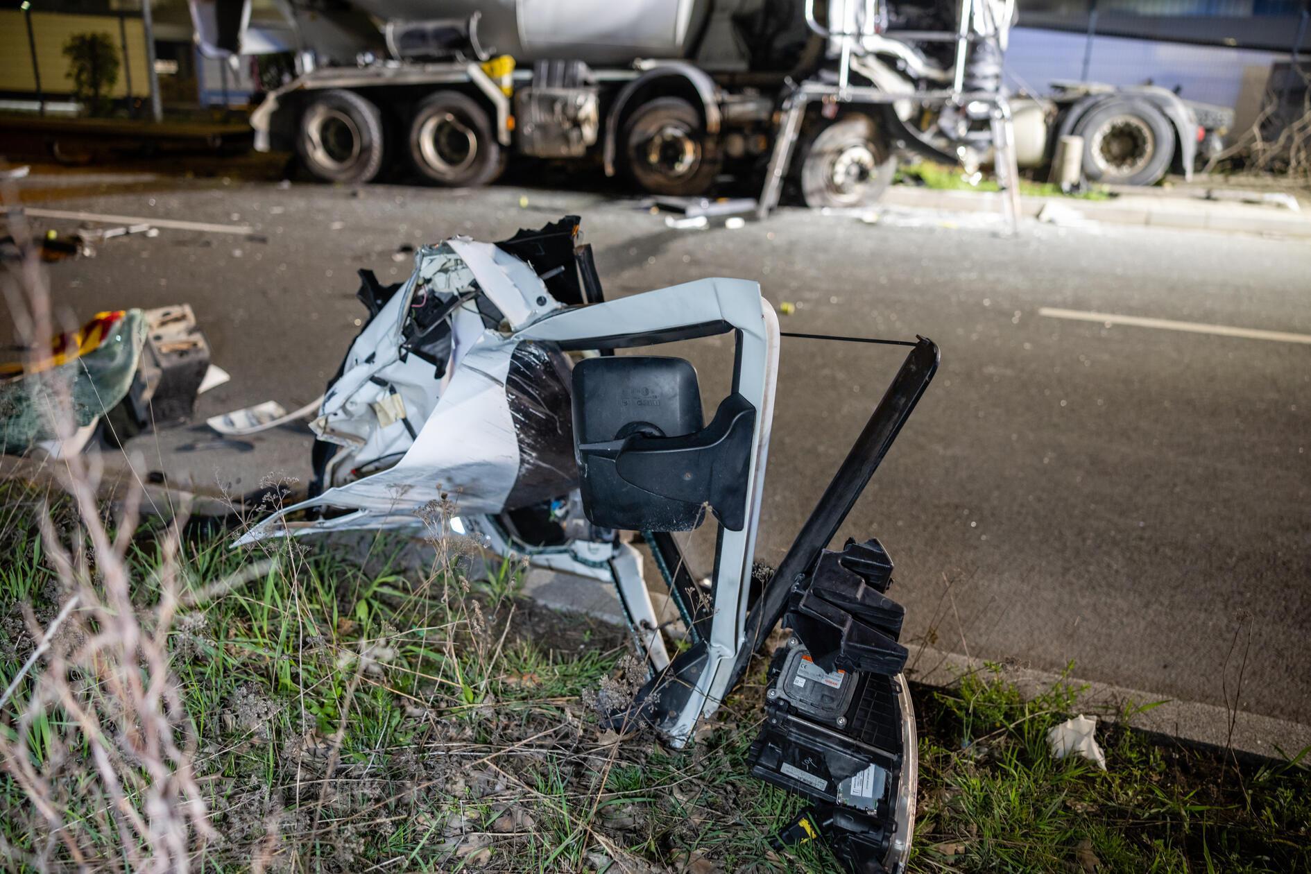 Nach Informationen des Polizeipräsidiums Mittelfranken kam es an der Kreuzung zwischen Koperstraße und Triester Straße nach einem Vorfahrtsverstoß zu einem Zusammenstoß zwischen zwei Lkw.