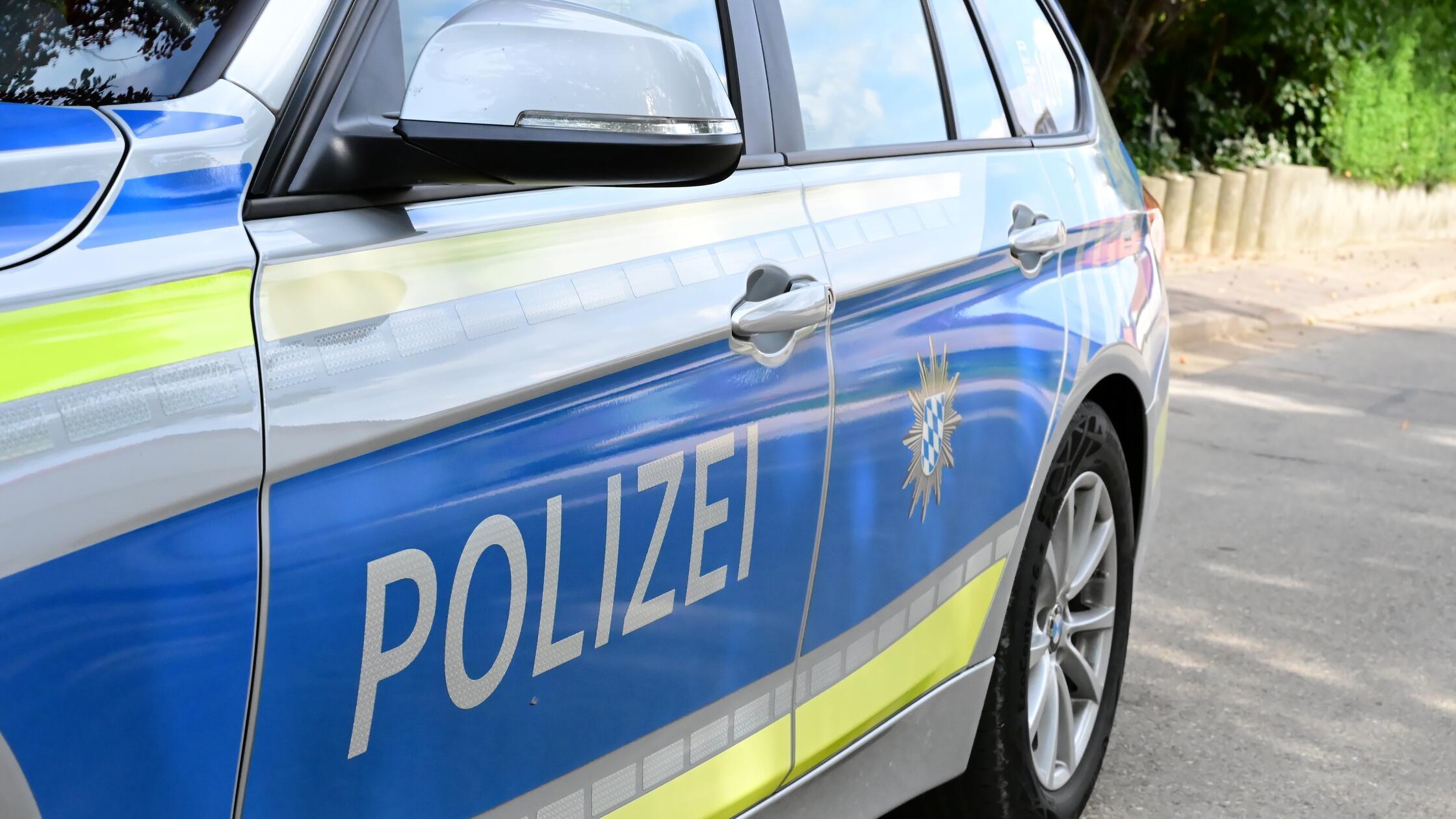 wt-blaulicht-polizei-auto