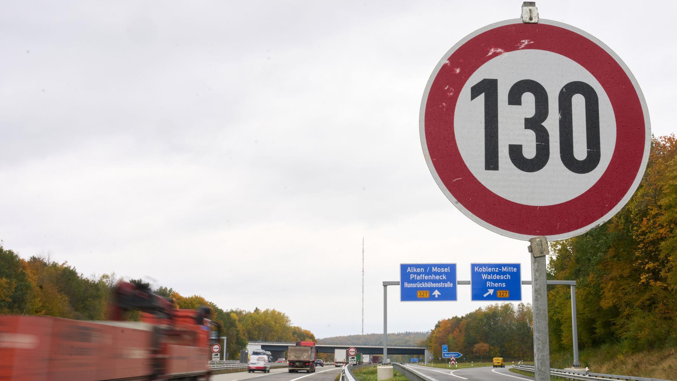 ARCHIV - 20.10.2021, Rheinland-Pfalz, Waldesch: Ei