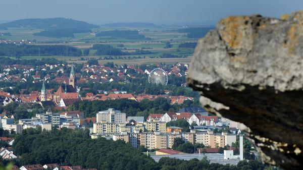 Blick vom Krähentisch auf Stadt Neumarkt
