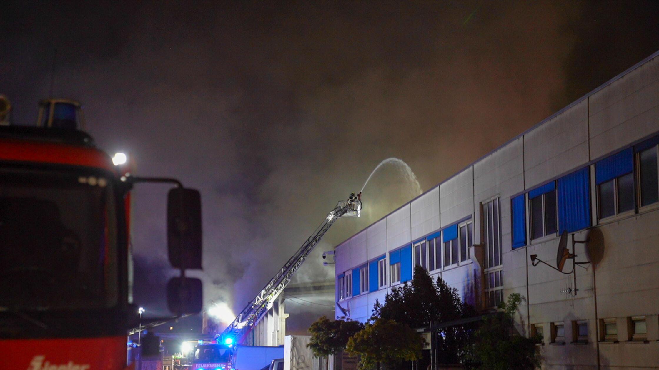 Am Freitagabend (17.04.2026) brach im Regensburger