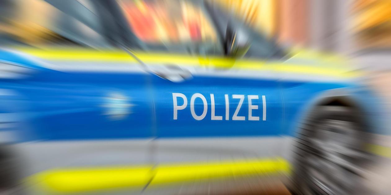 Wild chase in Feucht: 18-year-old speeds through residential area at 100 ...