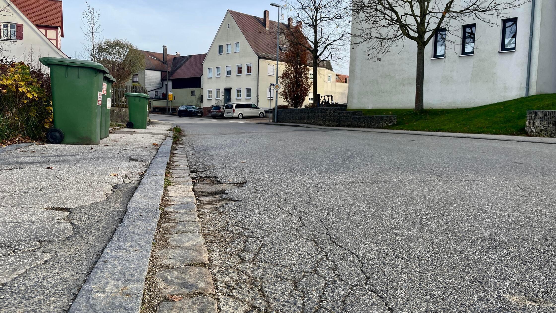 67 Straßen befinden sich im Markt Thalmässing in e