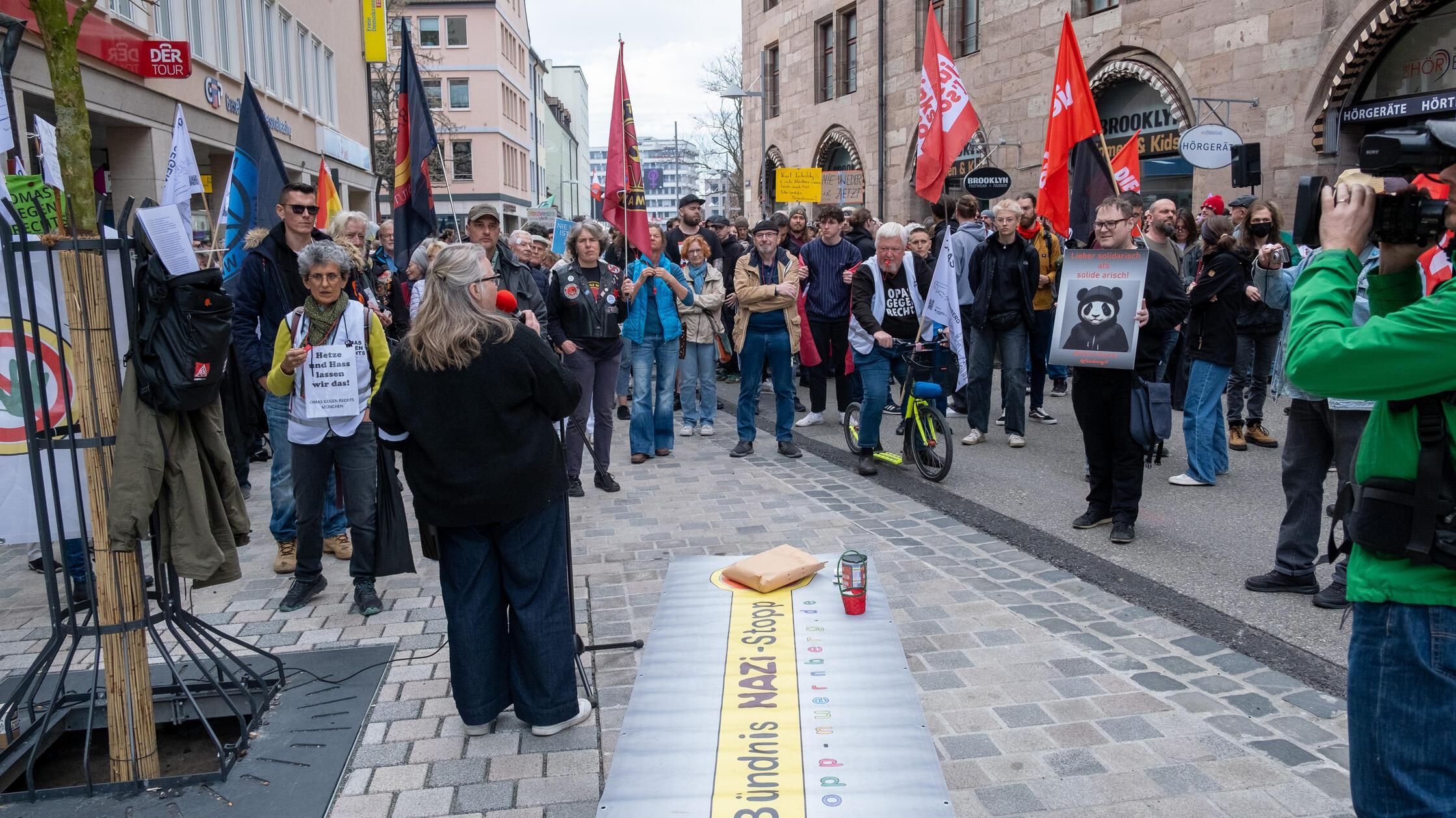 220325_di_hallplatz01