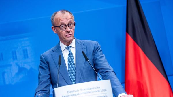 Bundeskanzler Friedrich Merz (CDU) nimmt an der Pr