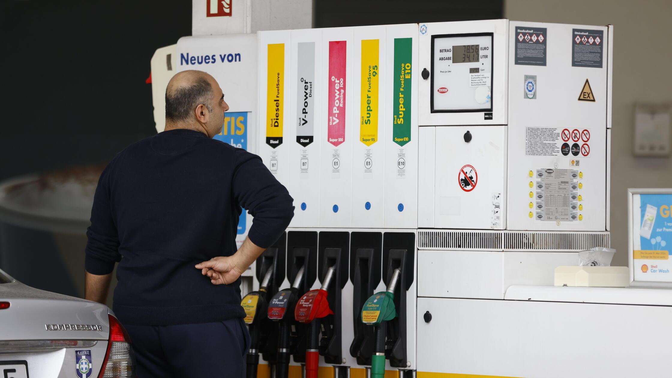 Weiterhin steigen die Spritpreise in Deutschland. 