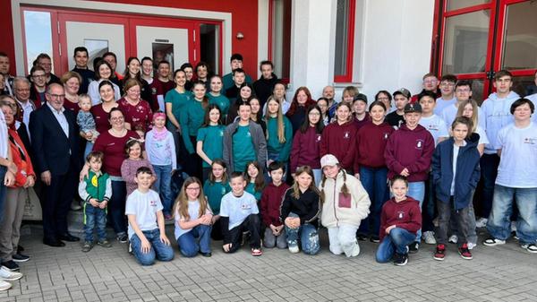 Teilnehmende des Kreiswettbewerbs gemeinsam mit BR