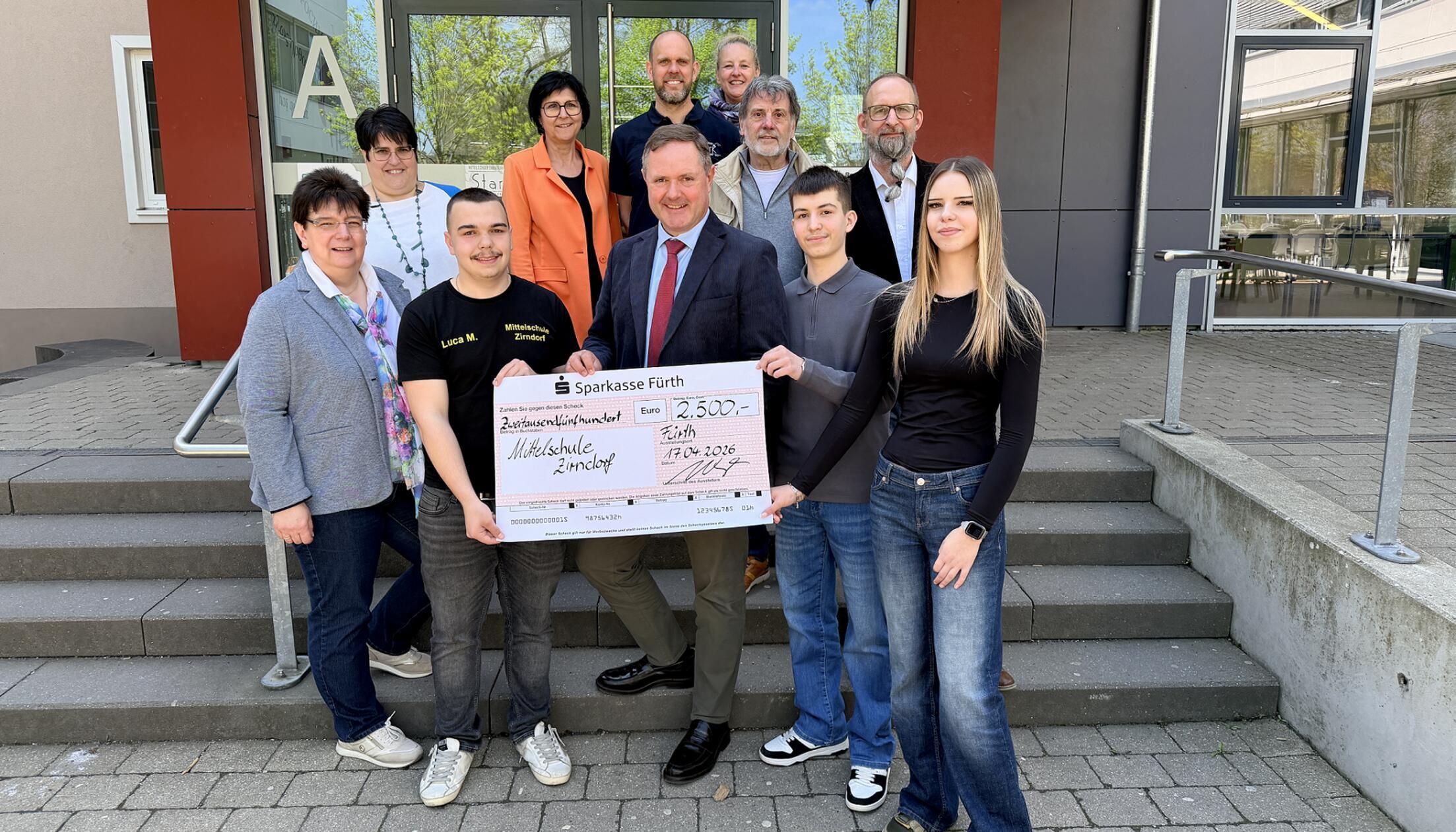 Landrat und Stiftungsratsvorsitzender Bernd Obst ü