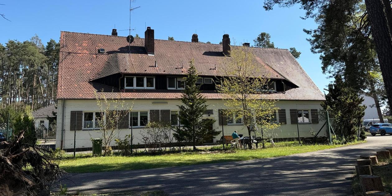 Demolition plans at old Bundeswehr depot near Roth: Owner explains ...