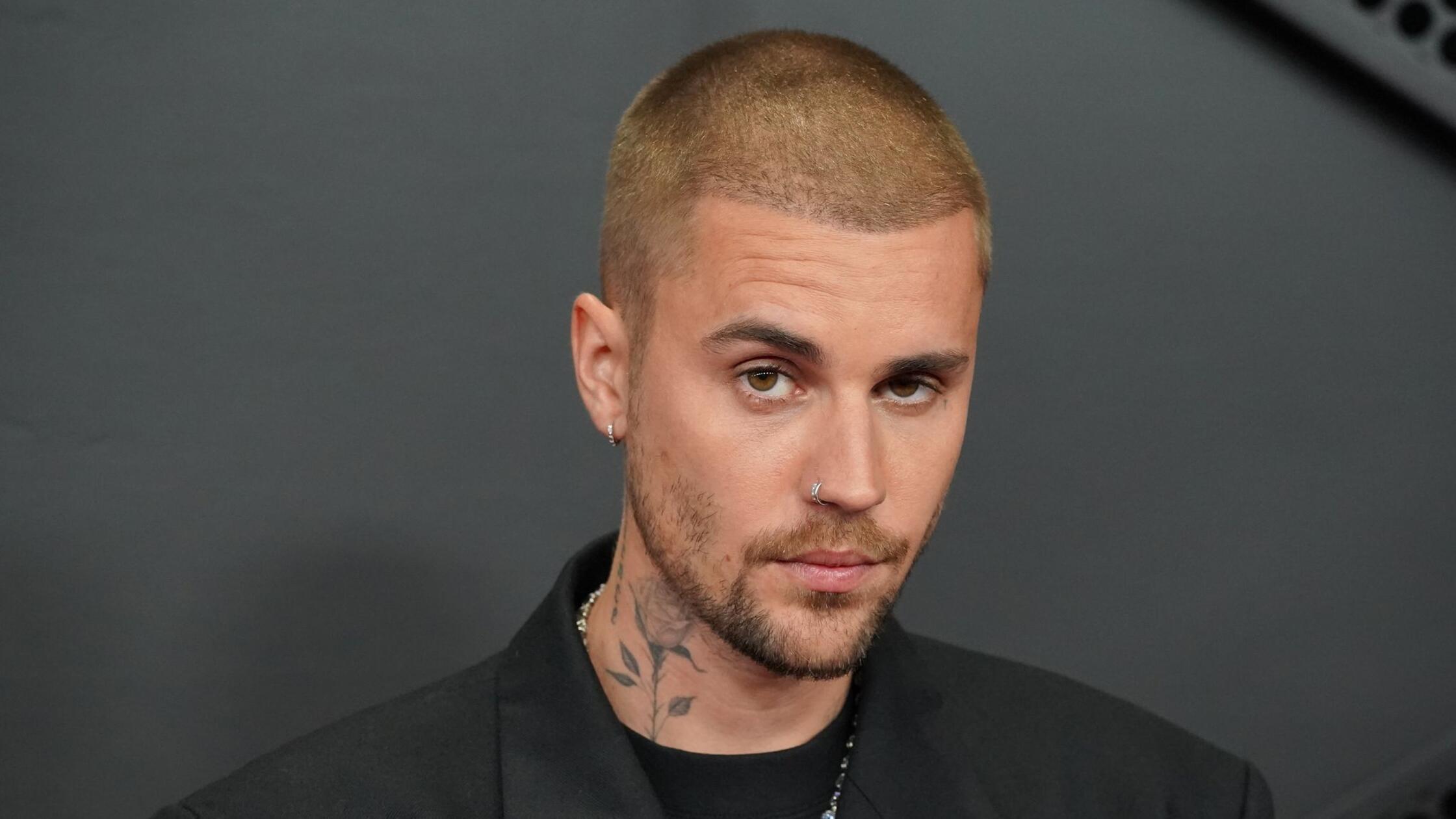 Justin Bieber kommt zu den 68. Grammy Awards. (zu 
