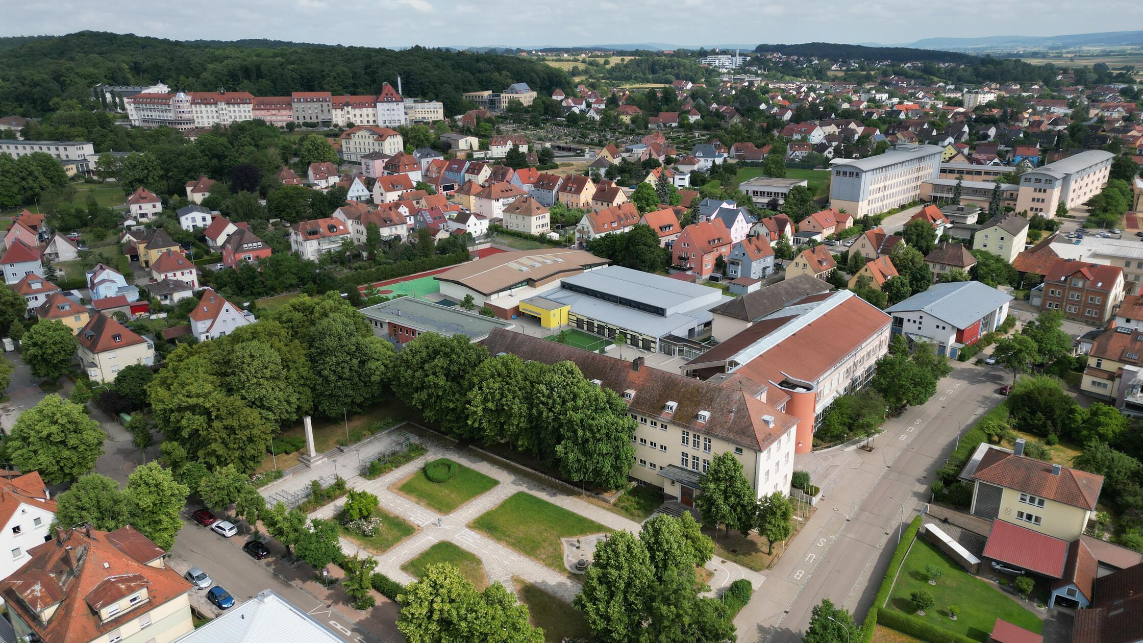 Stephani-Schule Gunzenhausen Drohne Luftbild mit H