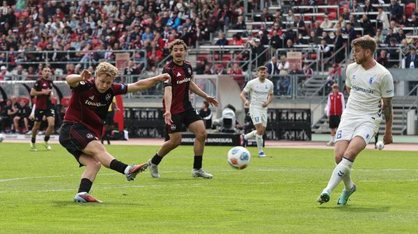 Knapp vorbei: Der kurz zuvor eingewechselte Scobel war nach einer guten Stunde dicht dran am Nürnberger 2:0.