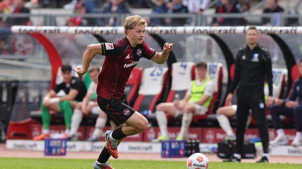 In der Schlussphase war die Partie völlig offen: Magdeburg drängte auf den Ausgleich, während der FCN mehrfach die Entscheidung auf dem Fuß hatte.