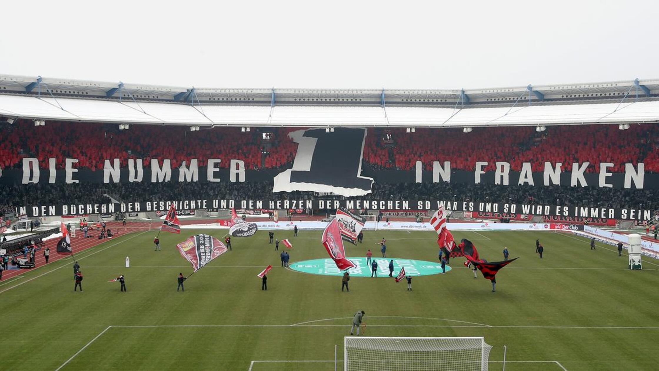 Als Derbysieger und Aufstiegsaspirant geht der Club ins 264. Frankenderby. Am Ende steht jedoch ein 0:2 gegen ein abstiegsbedrohtes Kleeblatt.