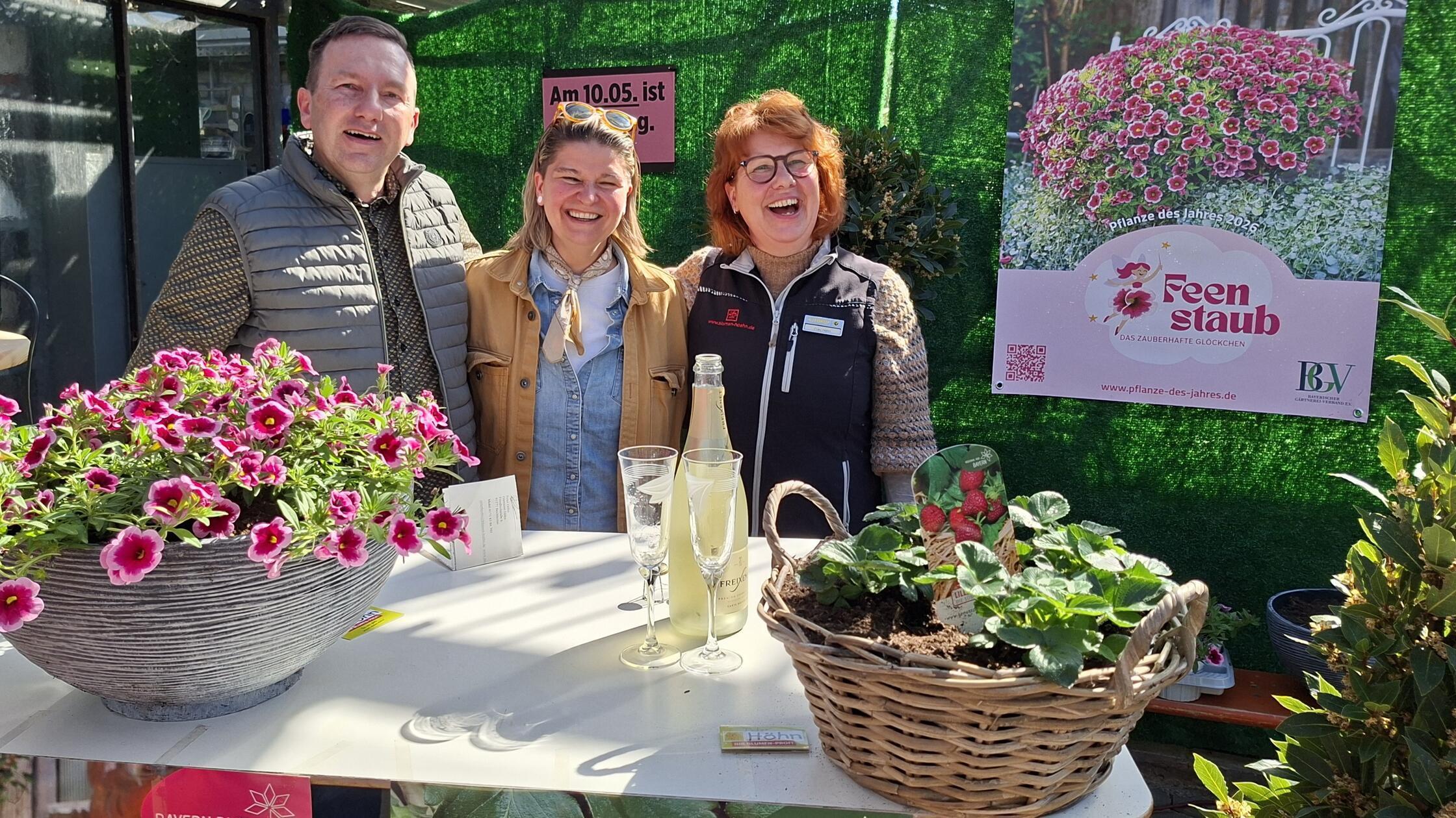 Diana Burkel mit den Betriebsinhabern