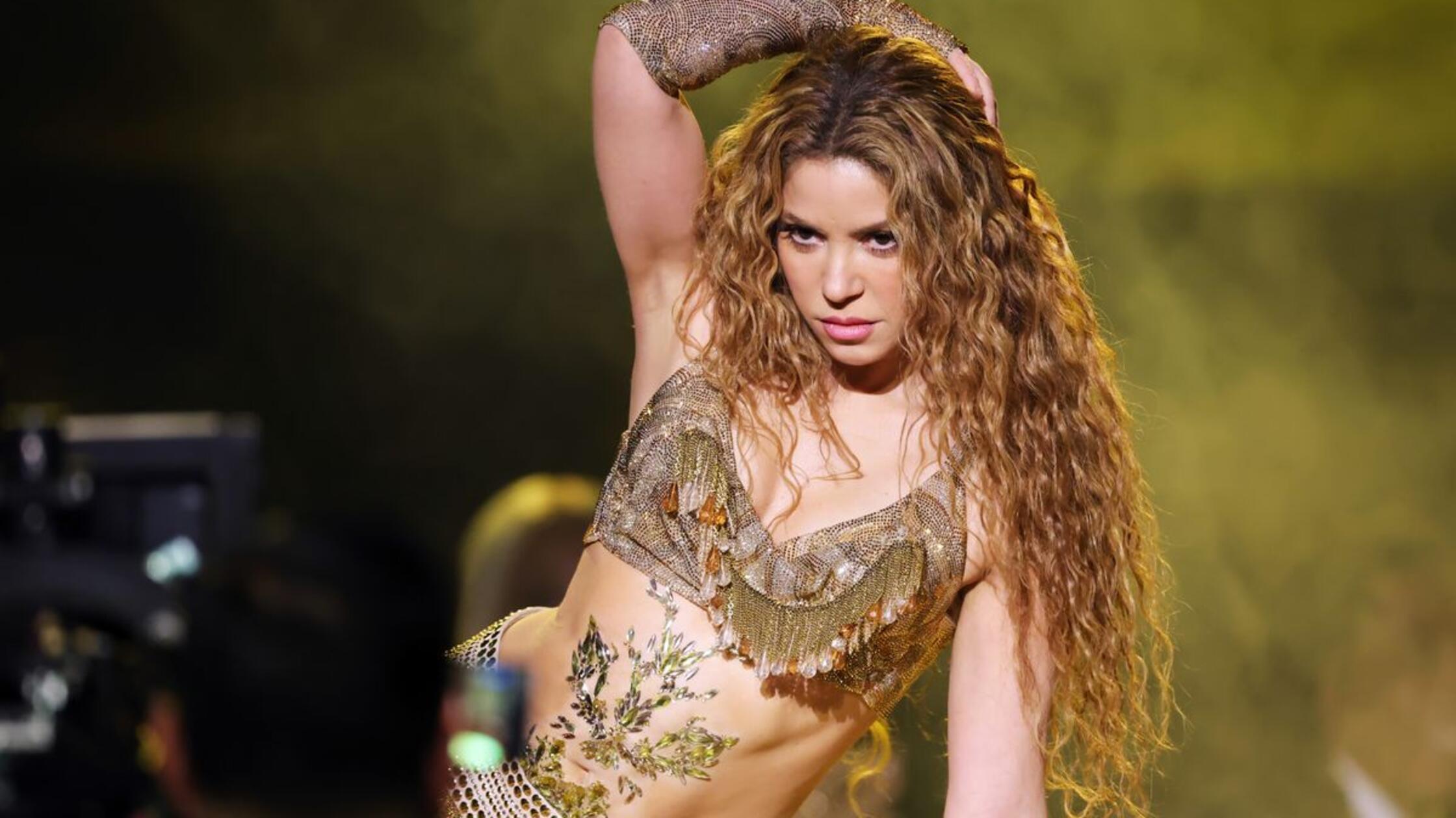  - Shakira
