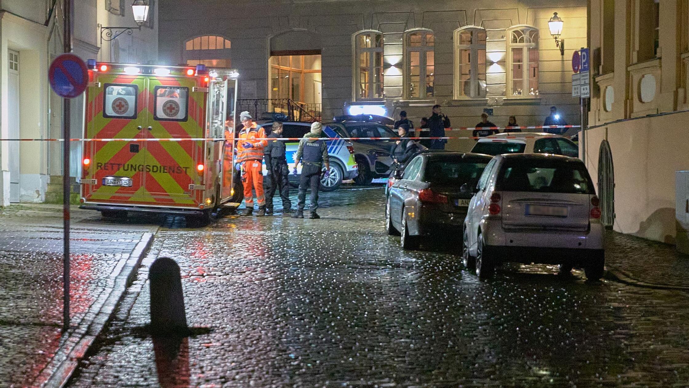 Polizei und Rettungskräfte sind in der Innenstadt 