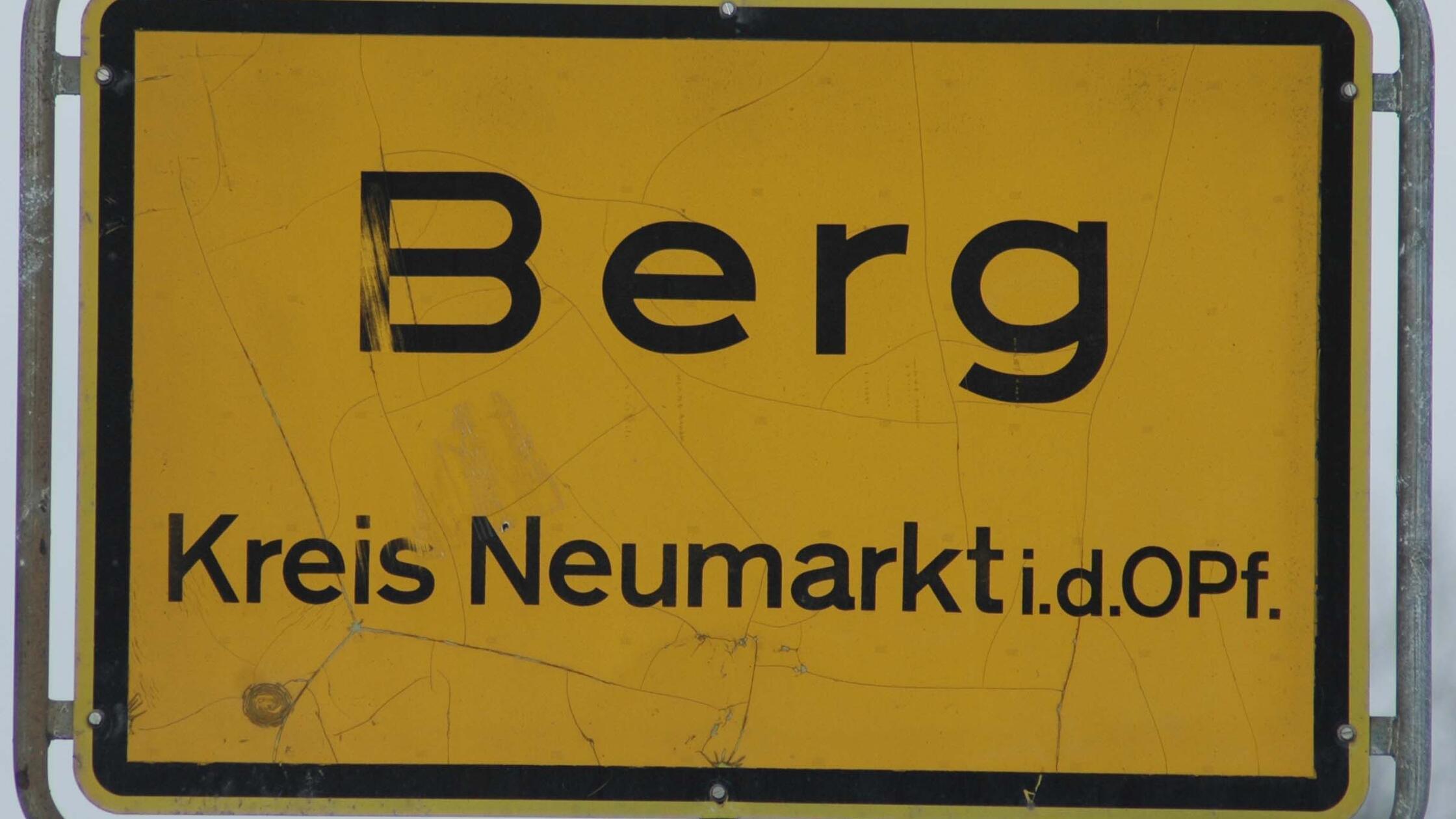 Berg-Ortsschild