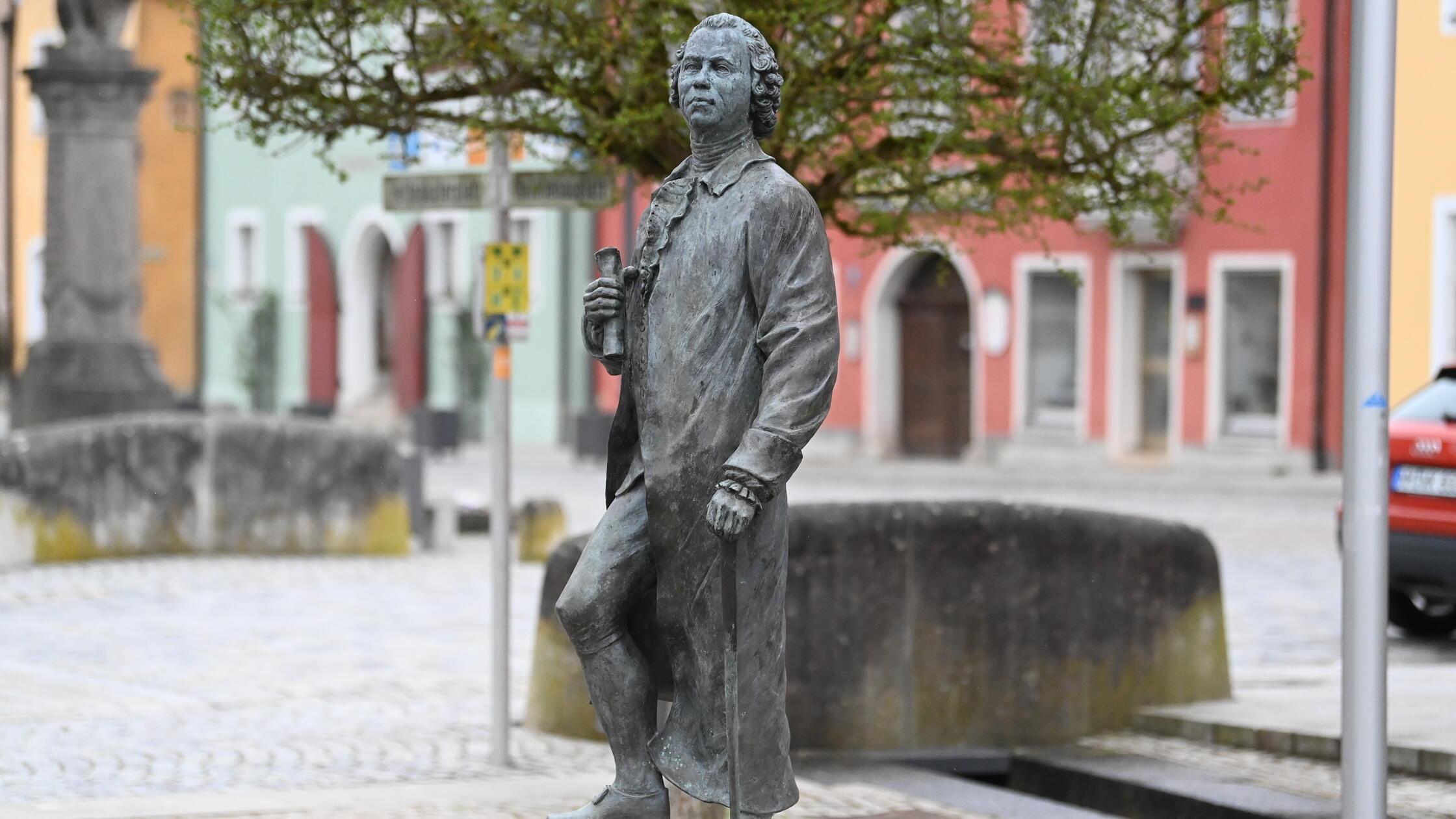 20260412_ber_statue_willibald_gluck_marktplatz_wof