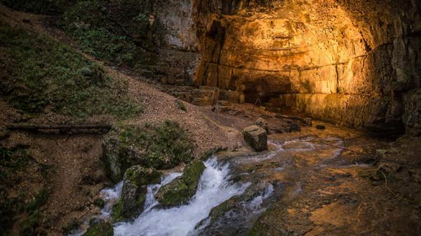 Der Eingangsbereich der Falkensteiner Höhle bei Gr