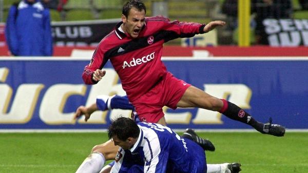 Christian Möckel Für den 1. FC Nürnberg stürmte sein langjähriger Chef-Scout zwischen 1995 und 1998 sowie unterbrochen von einem Gastspiel in Fürth (1998/99) nach seiner Rückkehr in die Noris bis 2002. Das Angriffsduo Driller/Möckel verehrten einige Club-Fans derart, dass sie sich den Namen "Dröckel" auf die Trikots drucken ließen - und dies weit bevor "Robbery" in der Landeshauptstadt in Mode kam. Seit dem Spätherbst 2015 ist der frühere Franken-Stürmer übrigens nicht mehr für die Personalsichtung des FCN zuständig, Möckel folgte Mentor Martin Bader nach Hannover und wurde dort schließlich wie dieser entlassen.