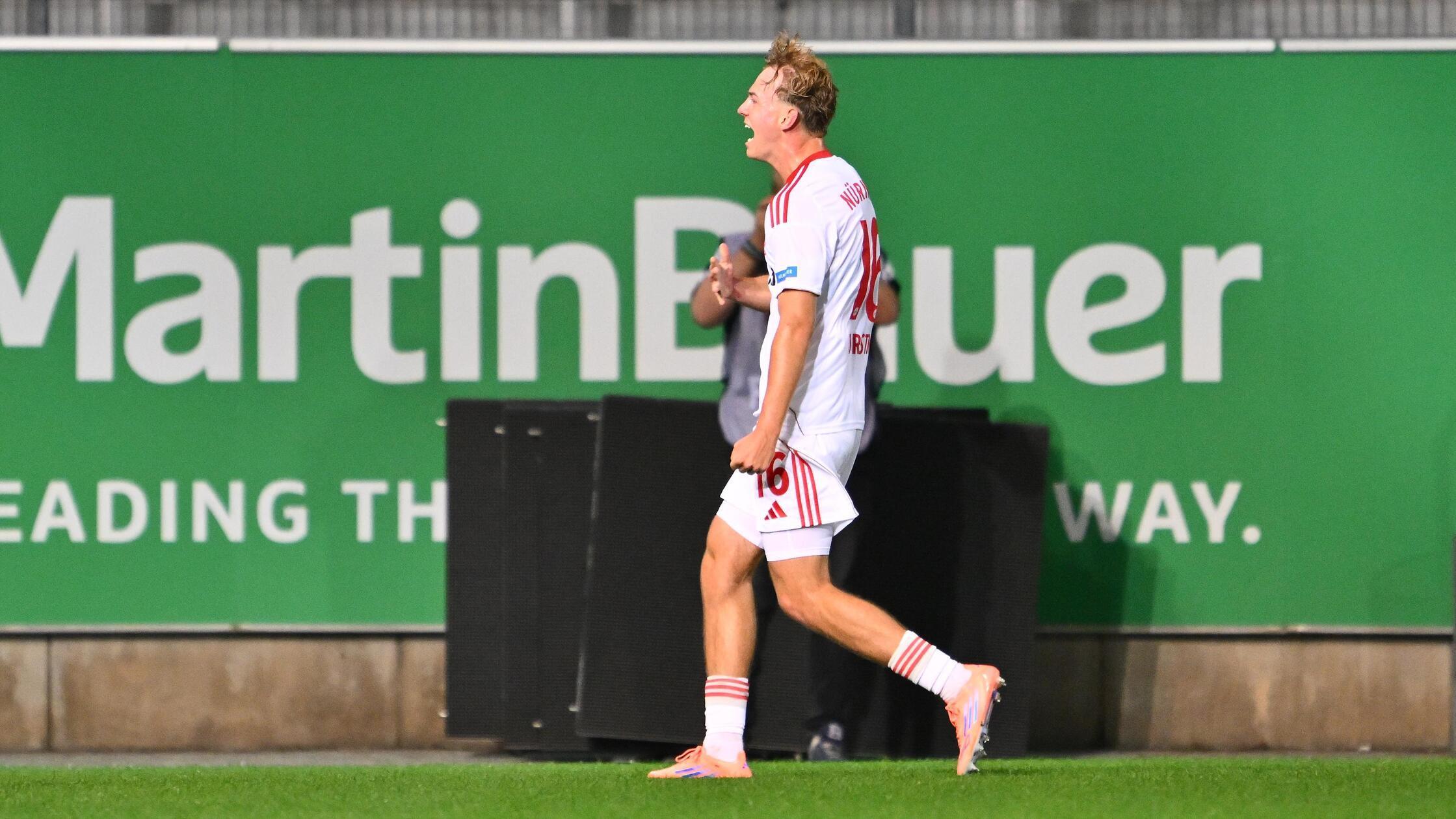 Eric Porstner Der gebürtige Nürnberger lernte beim SC Eltersdorf das Fußballspielen und setzte seine Entwicklung von 2014 bis 2018 in der Kleeblatt-Stadt fort. Inzwischen spielt der 18-Jährige für die zweite Mannschaft des 1. FC Nürnberg. Zudem schnupperte er schon Profi-Luft.