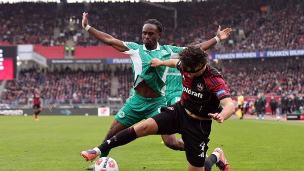 275. Frankenderby: Vier Treffer in 13 Minuten Wild verlief auch das jüngste Frankenderby in der Hinrunde, dabei benötigte das Duell eine lange Anlaufzeit. Im ersten Durchgang spielte sich vor den Toren wenig Nennenswertes ab.