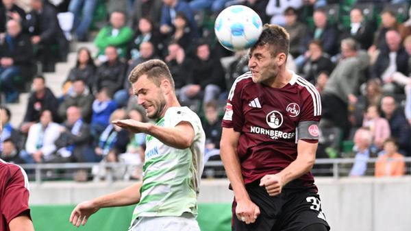 Zwingend werden die Hausherren aber nicht mehr. So trennen sich das Kleeblatt und der FCN im 276. Frankenderby remis. Die Fürther verlieren zwei wichtige Punkte im Kampf um den Klassenerhalt, der FCN muss sich aufgrund der zweiten Halbzeit ebenfalls ärgern, das Spiel nicht gewonnen zu haben.