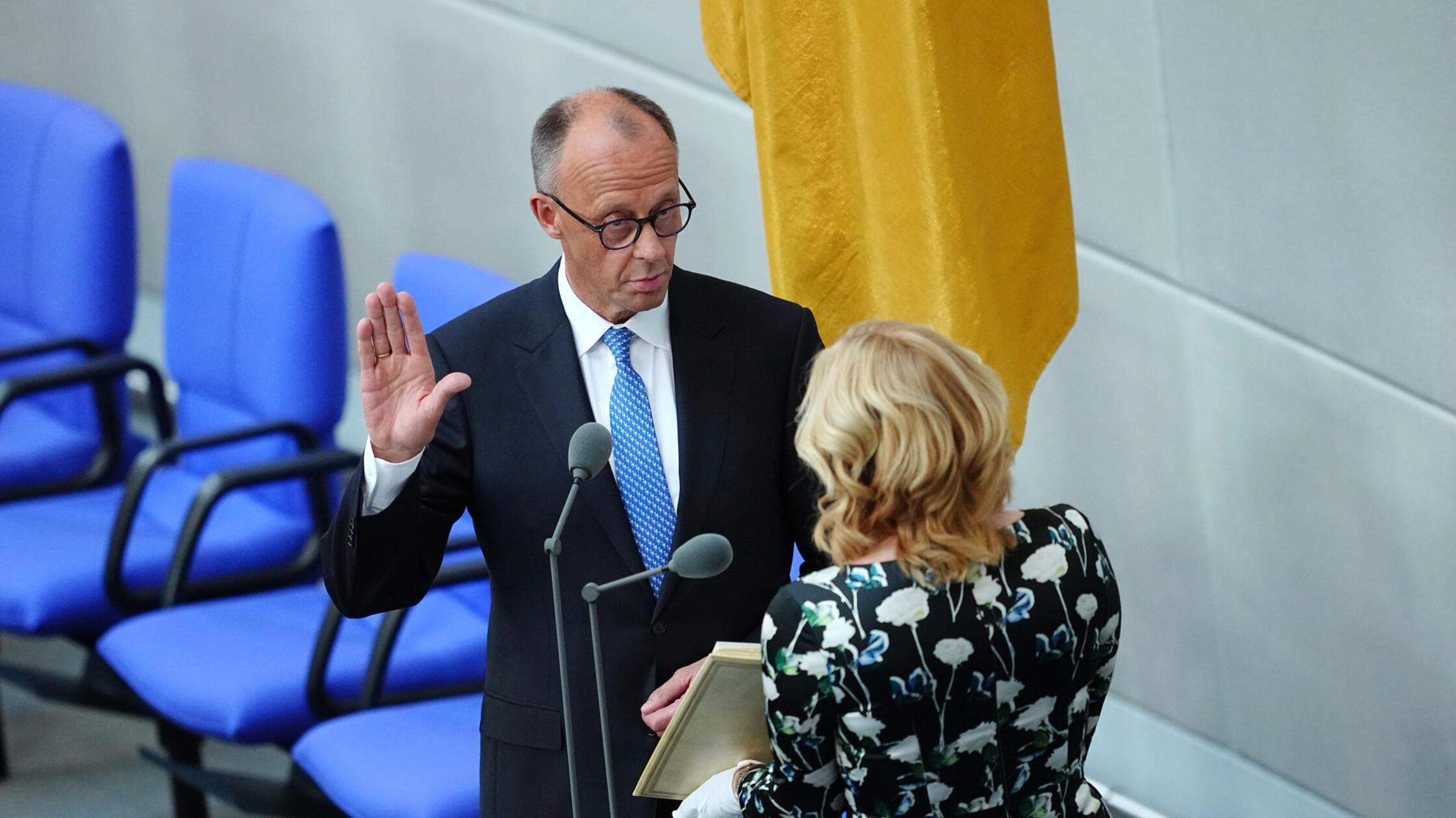 Der damals neu gewählte Bundeskanzler Friedrich Me