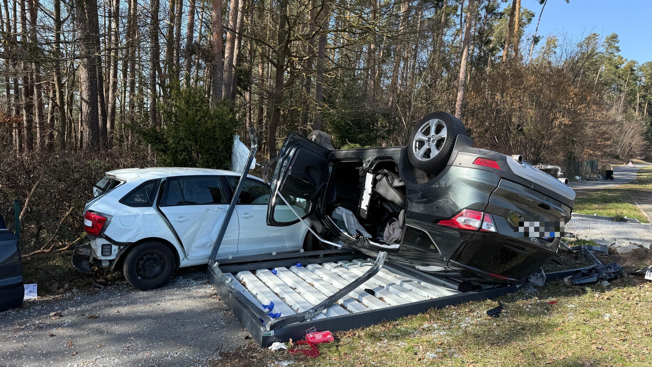 Bei einem schweren Verkehrsunfall auf der Staatsst