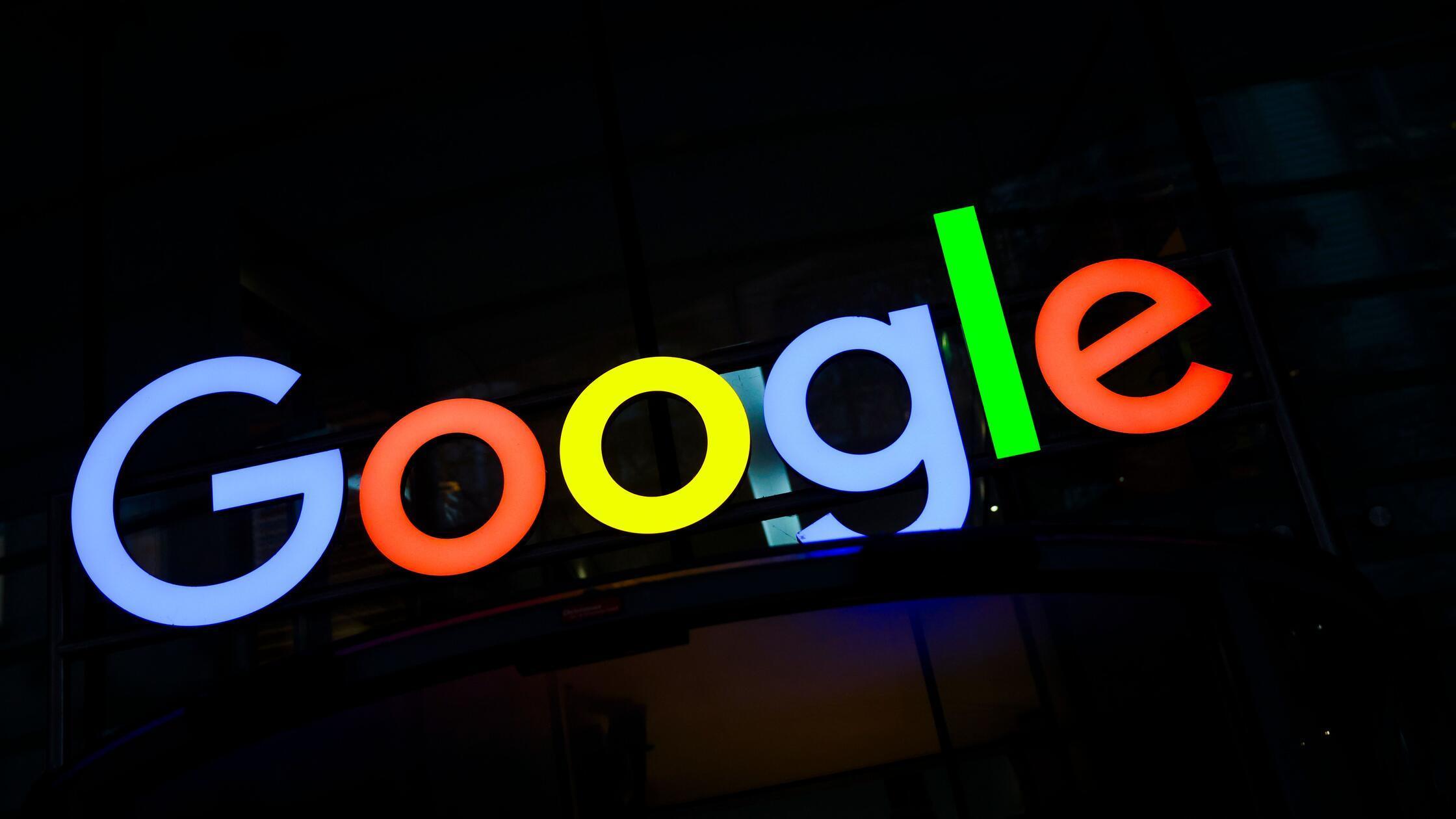 ARCHIV - 01.12.2025, Hamburg: Das Logo von Google 