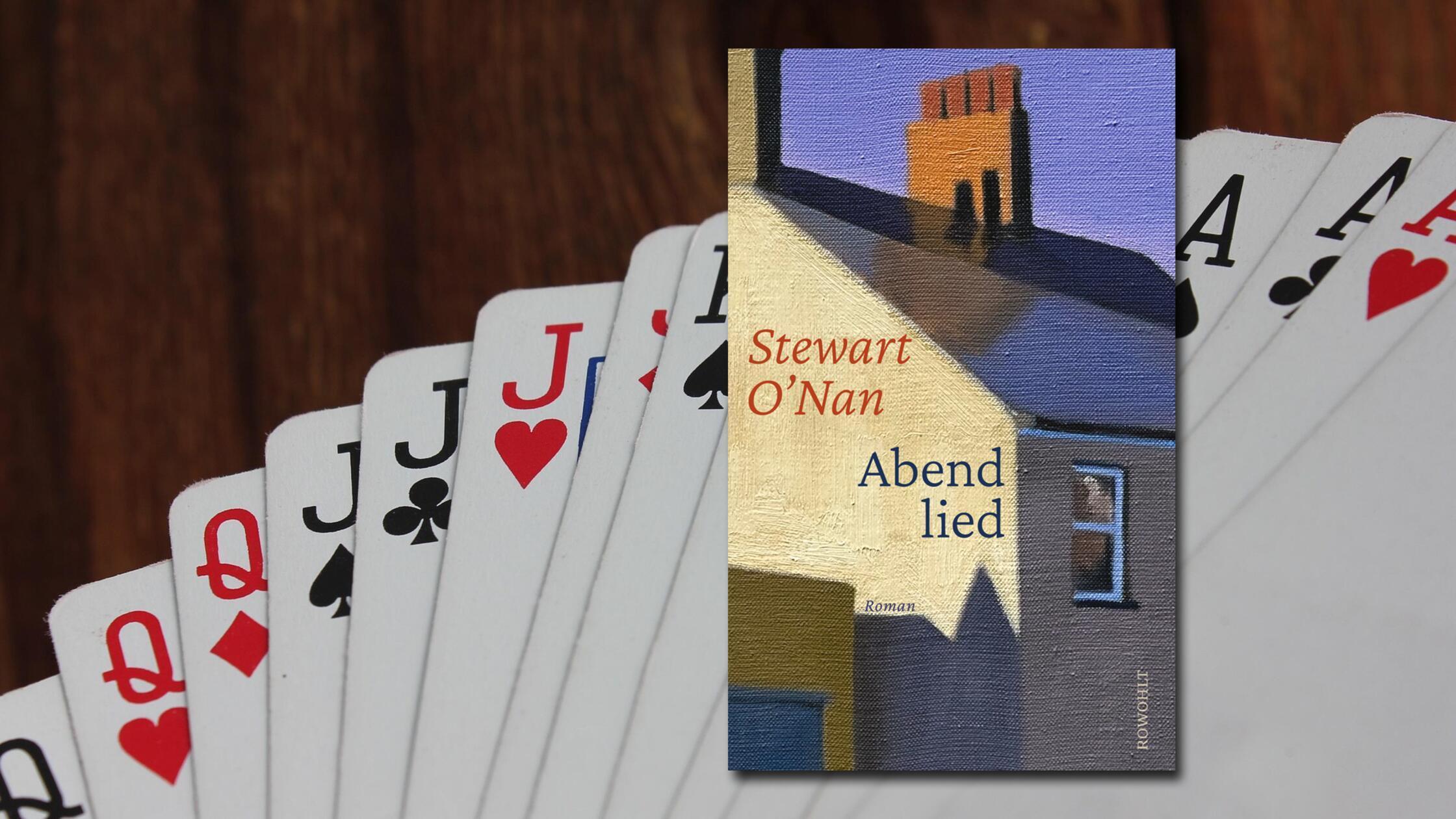 Stewart O’Nan ist nun selbst 65 – und schreibt so einfühlsam und eindringlich über das Altern und seine Begleiterscheinungen wie er es vor vielen Jahren etwa über die College-Zeit oder die Rollen als Eltern getan hat. „Abendlied“ (Rowohlt, 26 Euro) heißt das neue Werk, und der US-Schriftsteller erzählt darin so unspektakulär von vier Freundinnen, die ihren Lebensabend damit verbringen, Bridge zu spielen und anderen Hochbetagten zu helfen. Sie erledigen Einkäufe, begleiten zu Ärzten, machen Krankenhausbesuche und kümmern sich sogar um Beerdigungen. So, das denkt man sich beim Lesen, möchte man auch gerne mal 70, 80 oder 90 werden. Sharon Chaffin
 