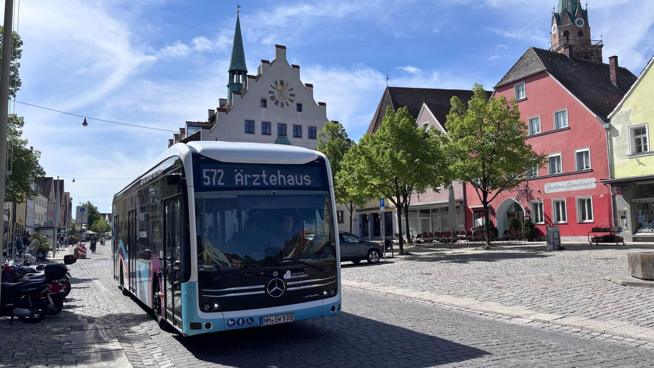 Pendelbus Linie 572 Neumarkt 2